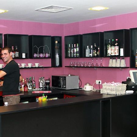 Hotel Mizia ทาร์โกวิชเต ภายนอก รูปภาพ
