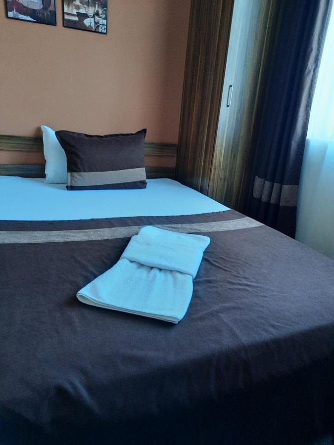 Hotel Mizia ทาร์โกวิชเต ภายนอก รูปภาพ