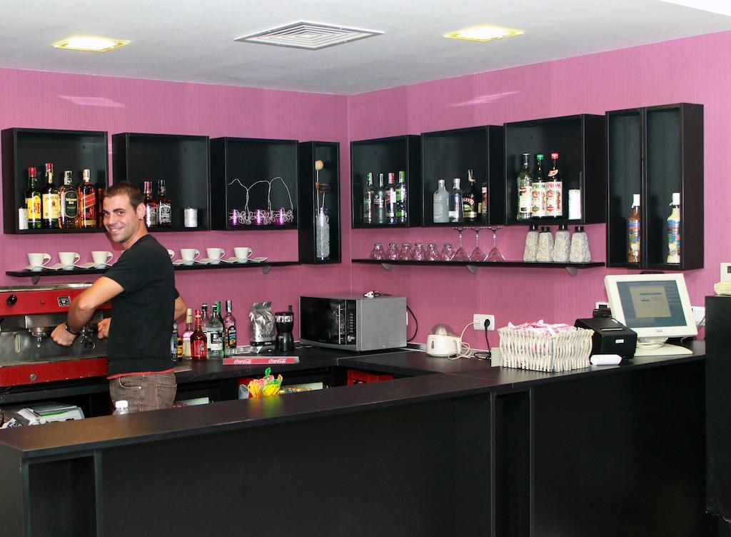 Hotel Mizia ทาร์โกวิชเต ภายนอก รูปภาพ